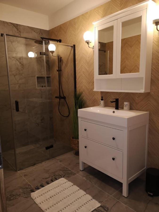 Lovro Luxury Apartment With Jacuzzi And Terrace Sea View Sali Buitenkant foto