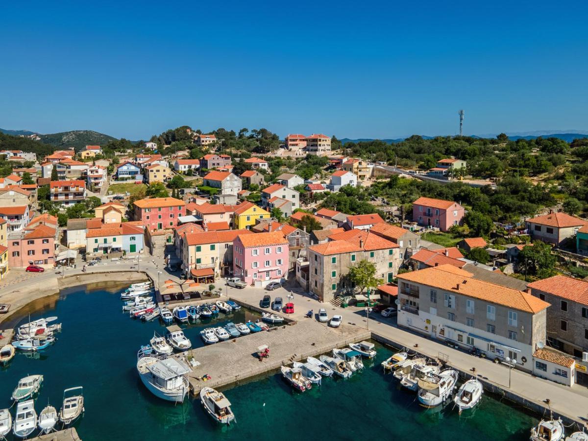 Lovro Luxury Apartment With Jacuzzi And Terrace Sea View Sali Buitenkant foto