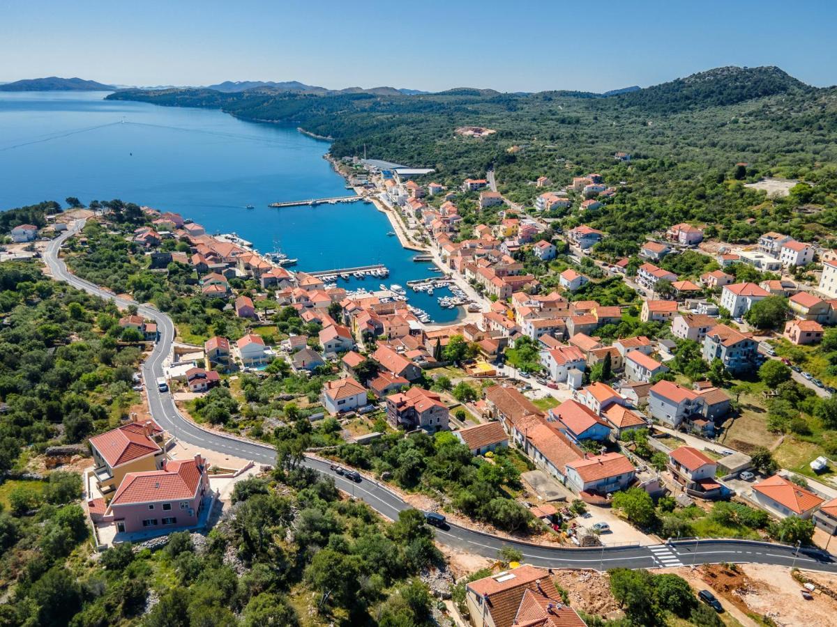 Lovro Luxury Apartment With Jacuzzi And Terrace Sea View Sali Buitenkant foto