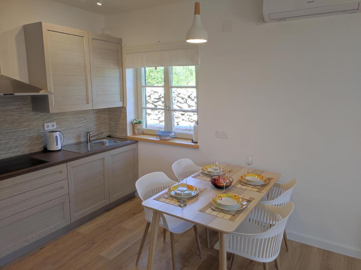 Lovro Luxury Apartment With Jacuzzi And Terrace Sea View Sali Buitenkant foto