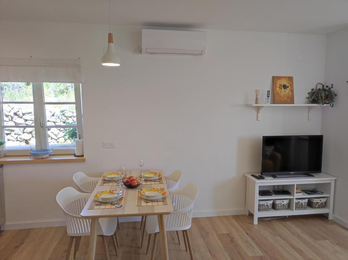 Lovro Luxury Apartment With Jacuzzi And Terrace Sea View Sali Buitenkant foto